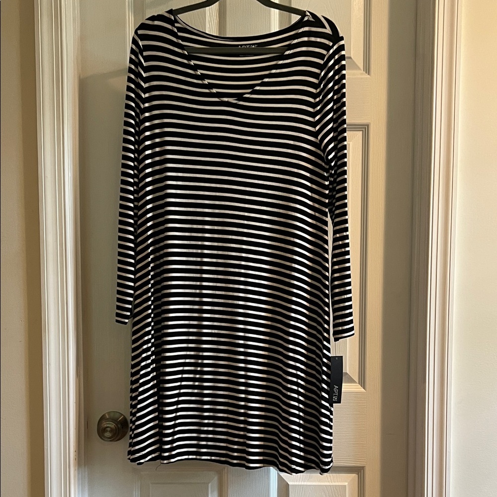 Apt. 9 Black and White Striped Long Sleeve Dress